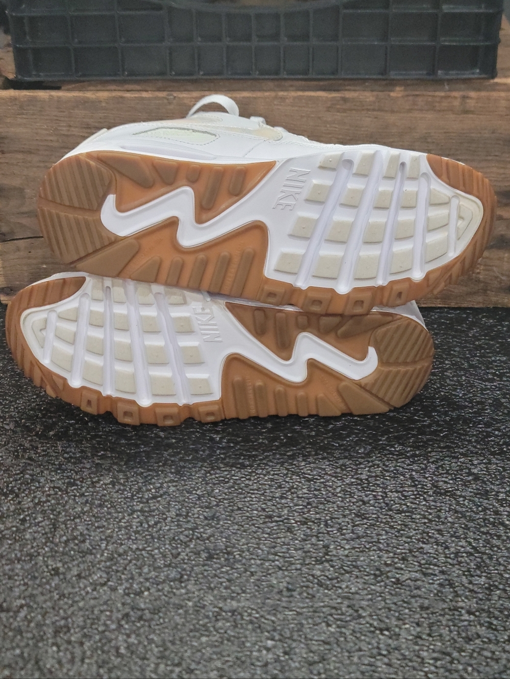 Nike Air Max 90 SE (special edition)  Pearlescent Shimmer Gum. Wmns 8 - Picture 10 of 15